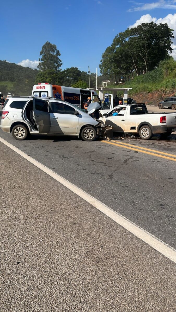Colisão frontal na BR-381 deixa dois mortos em São Gonçalo do Rio Abaixo