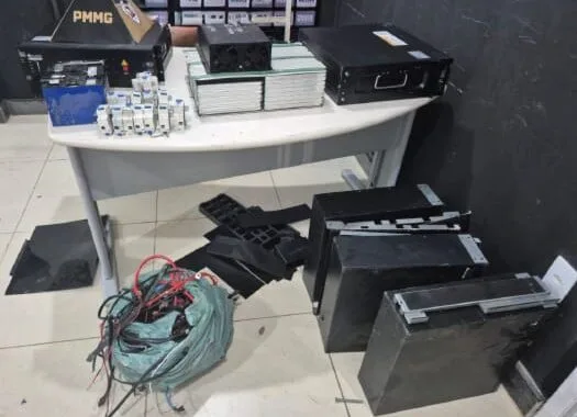 Polícia Militar prende dois autores de furto em torre de telecomunicações em Itabira