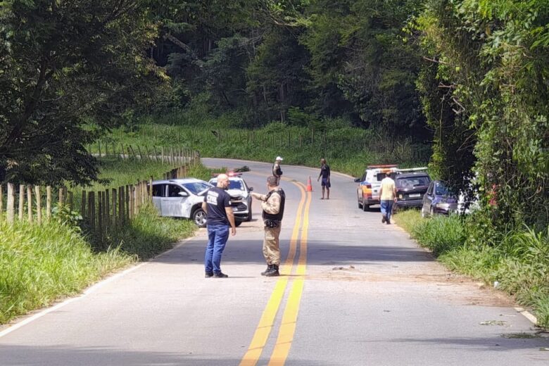 Motorista é preso por embriaguez após provocar sequência de acidentes na MG-123