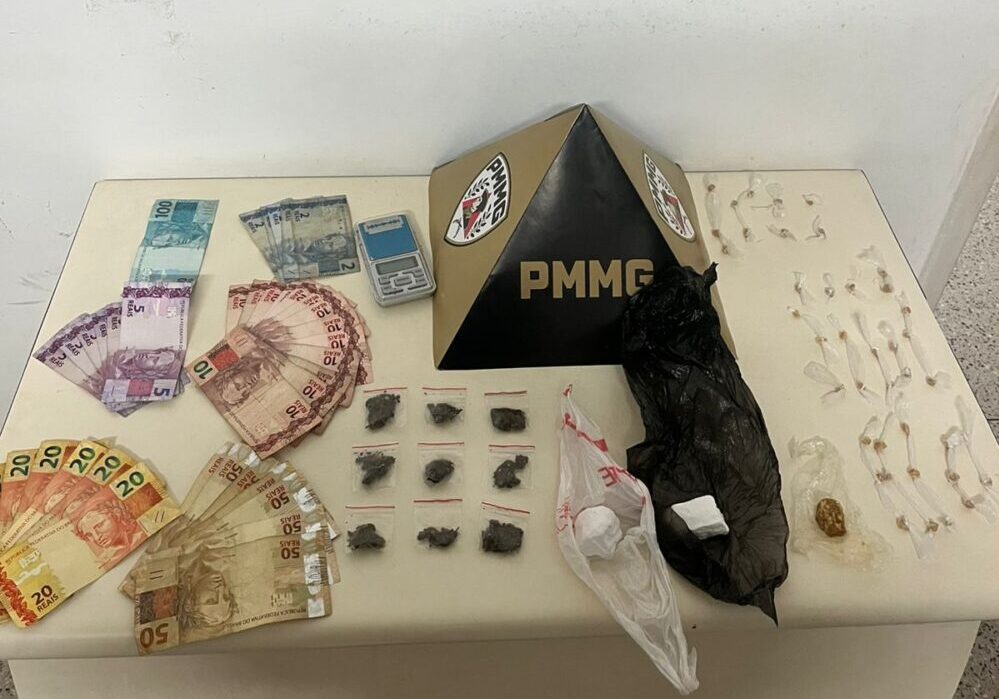 Dupla é detida por tráfico de drogas no Boa Esperança, em Itabira; PM apreende crack, cocaína e dinheiro