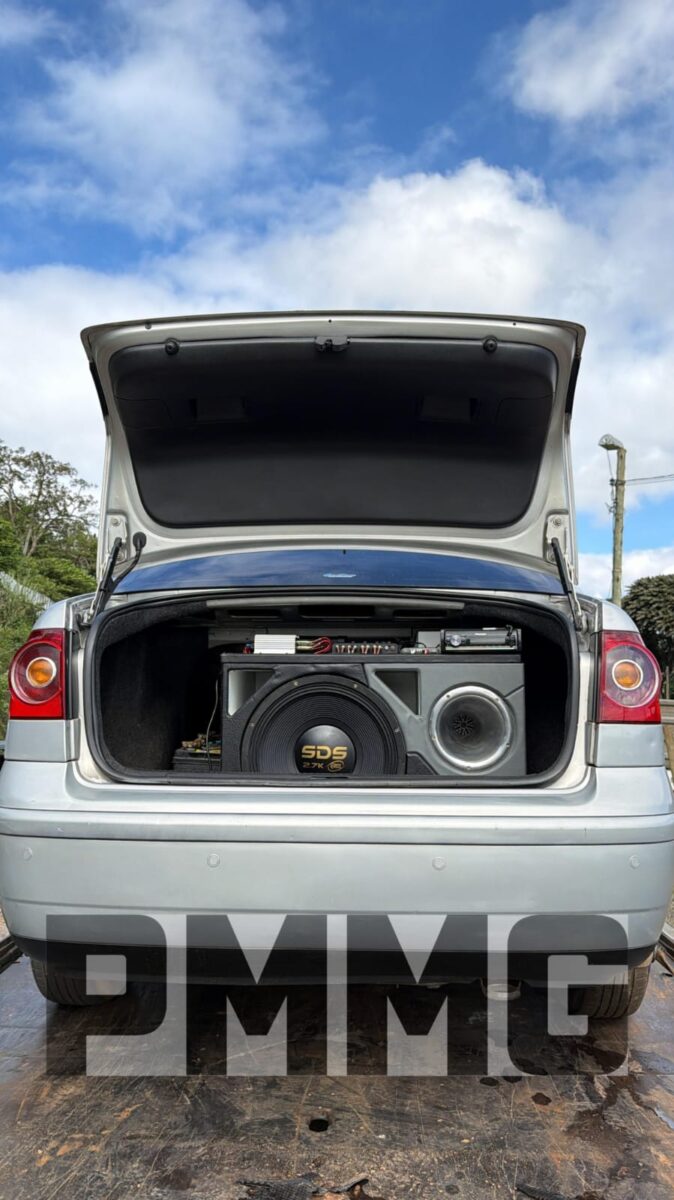 Som automotivo em alto volume termina com veículo apreendido e dois detidos em Itabira