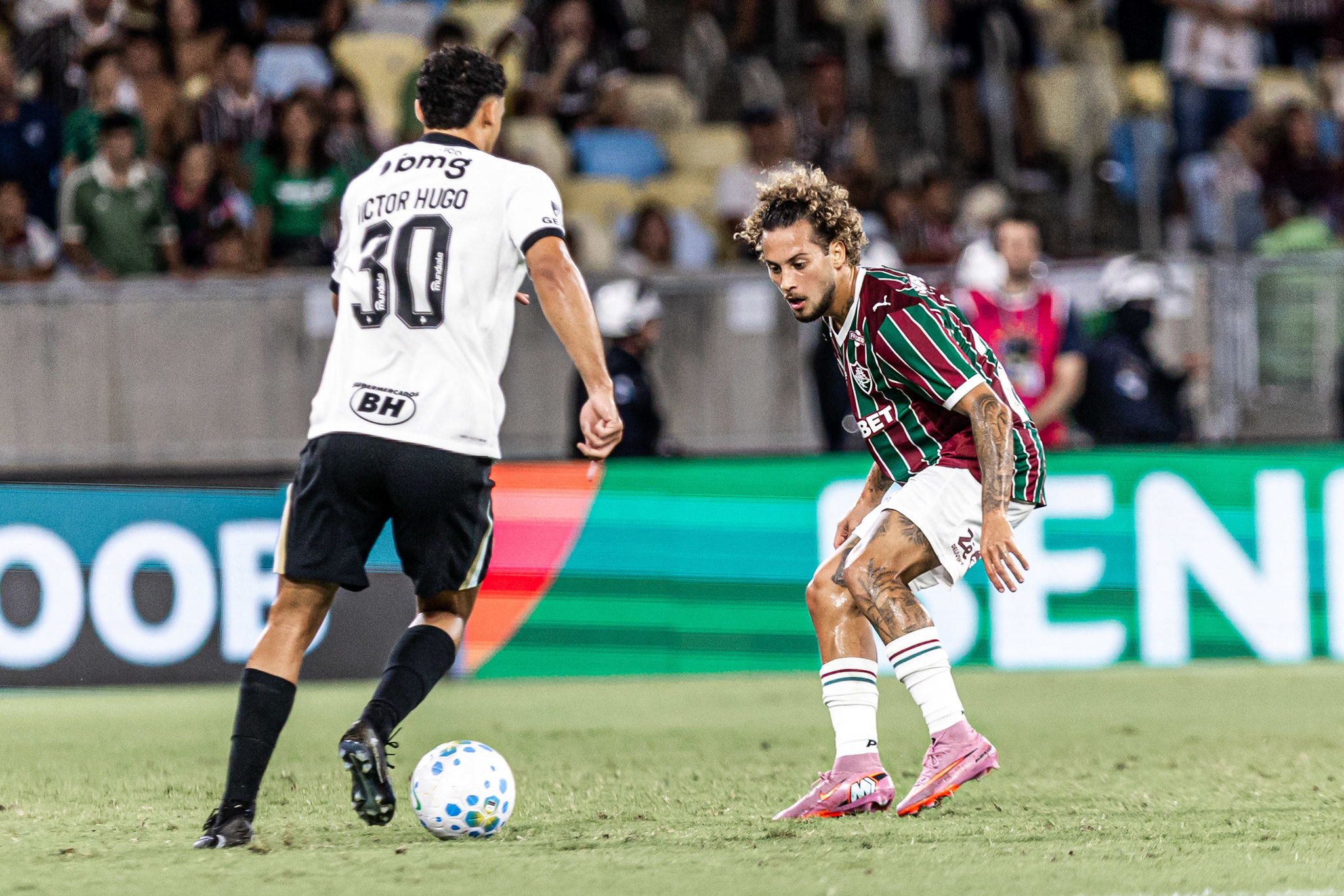 Fluminense bate Atlético-MG por 1 a 0 e entra na briga pela liderança