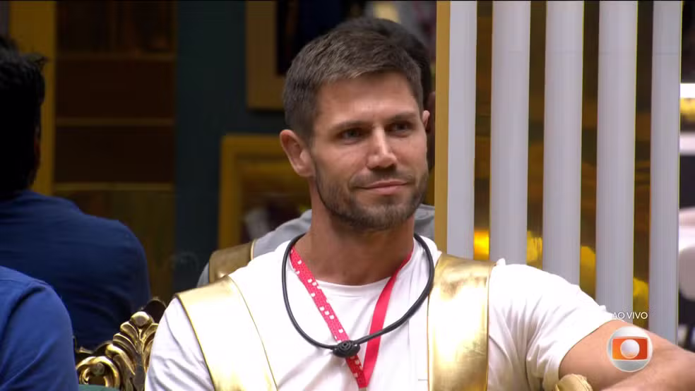 BBB: Reviravolta no jogo salva Jonas de paredão