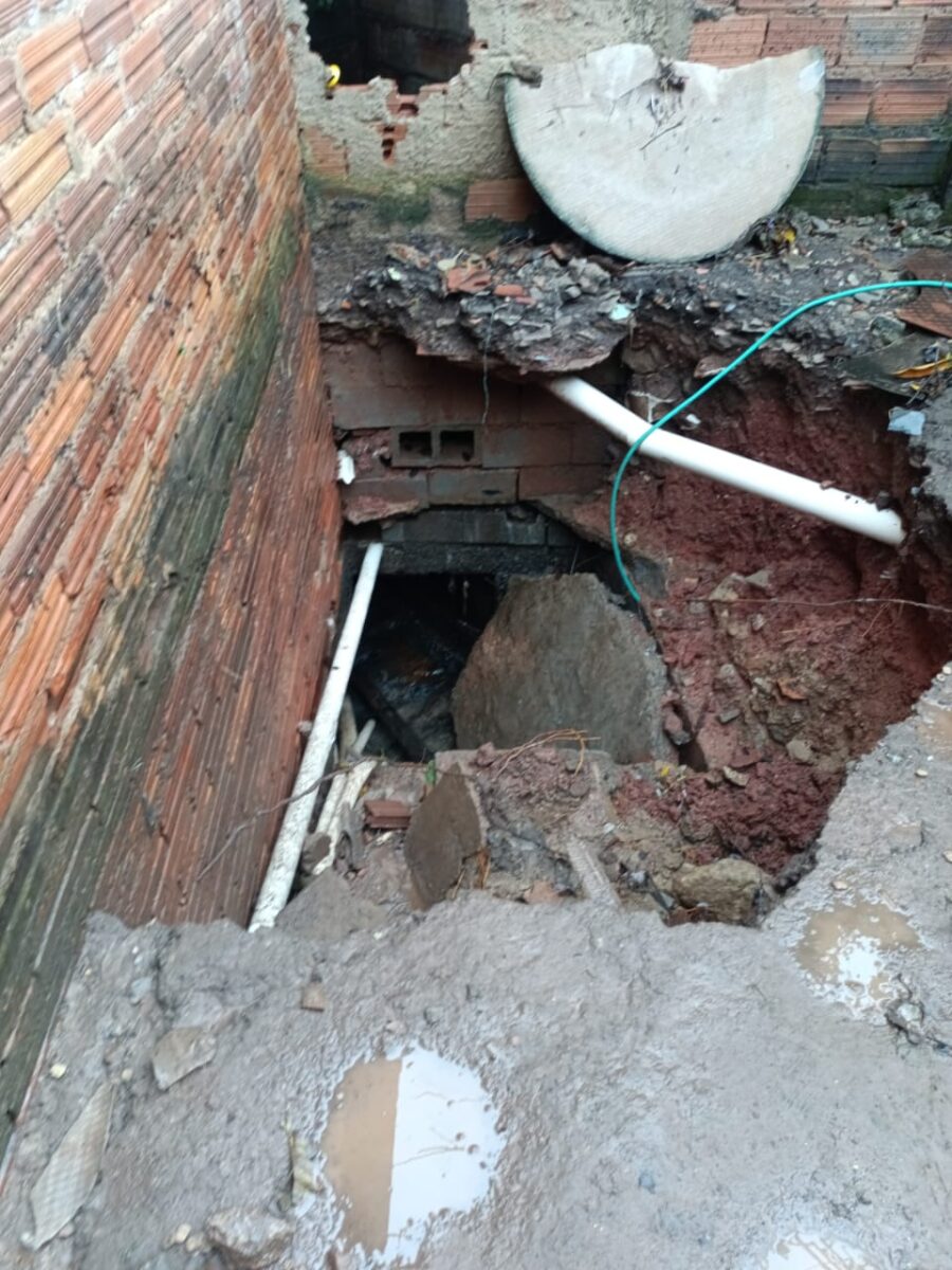Chuva mobiliza bombeiros em 24 ocorrências em BH e Região Metropolitana nesta segunda-feira