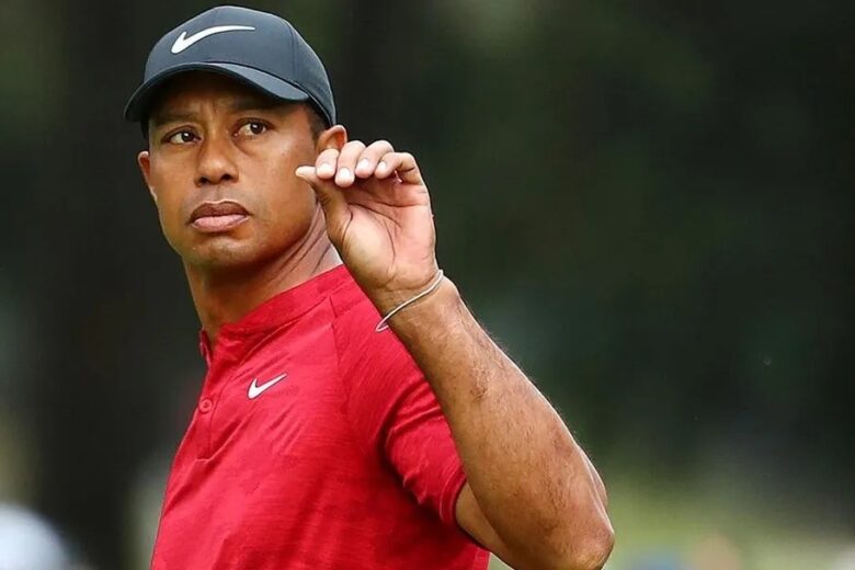 Tiger Woods paga fiança e deixa prisão oito horas após se envolver em acidente por ‘embriaguez’