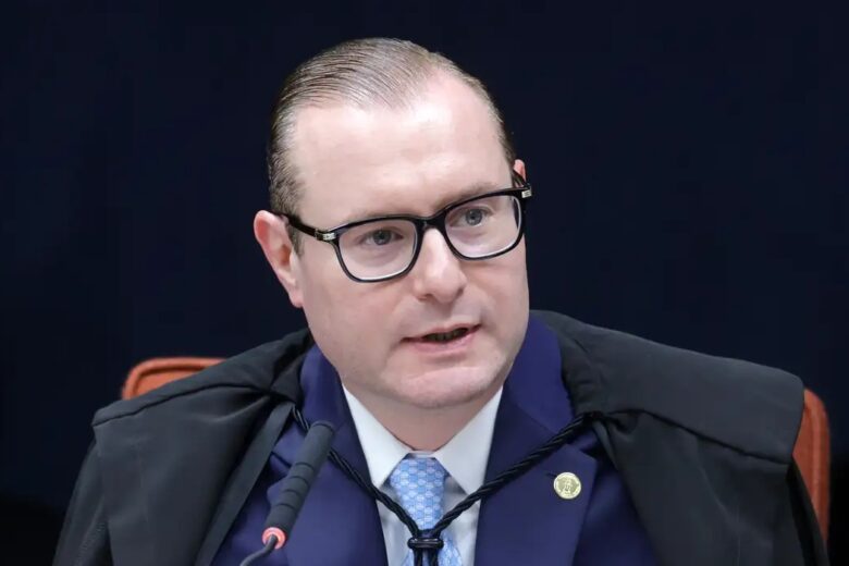Zanin, do STF, suspende eleição indireta para governo do Rio