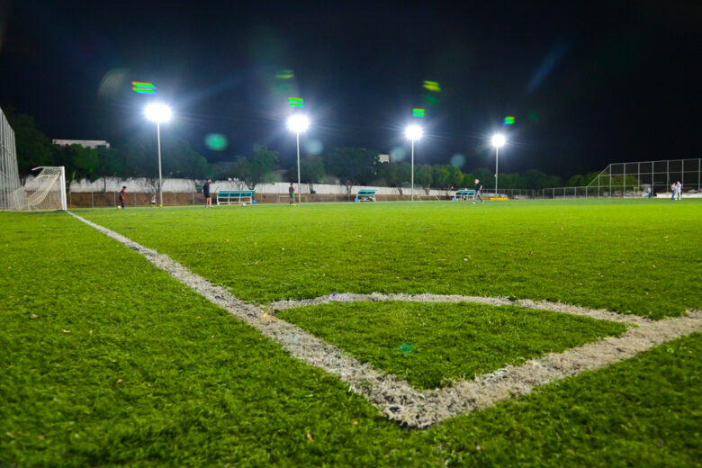 Prefeitura de Itabira lança programa “Energia em Campo” para iluminar campos de futebol amador