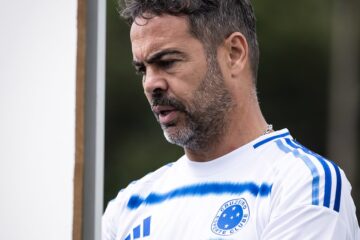 Sob pressão por reação no Brasileirão, Cruzeiro estreia Artur Jorge contra o Vitória; Rádio Caraça transmite o jogo
