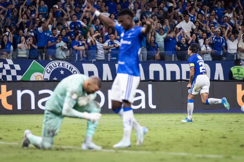 Cruzeiro faz 2 a 0 no Grêmio, consolida reação e joga Corinthians no Z-4 do Brasileirão; assista aos melhores momentos