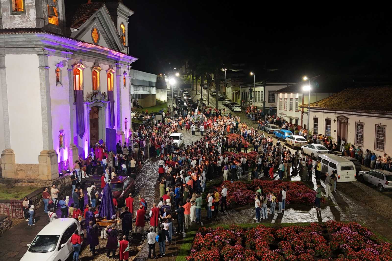 Fé e tradição marcam Semana Santa em Santa Bárbara; confira as fotos