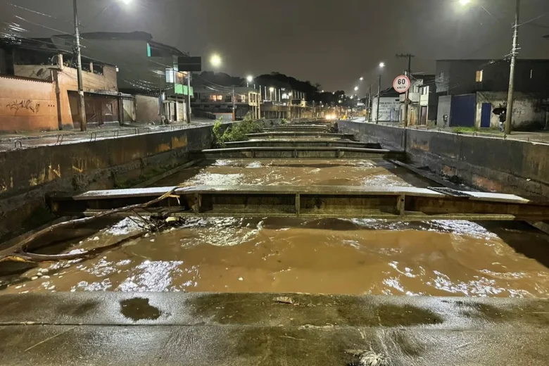 Câmara aprova crédito de até R$500 milhões para obras em áreas com risco climático em BH