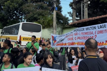 Professores e terceirizados da educação municipal fazem paralisação e atos nesta quinta em BH