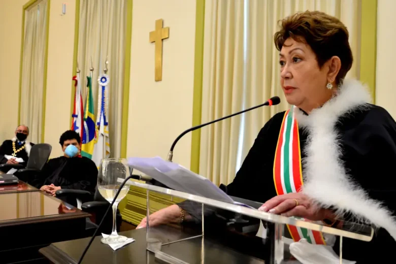 Desembargadora reclama do fim dos penduricalhos, mas ganhou R$ 91 mil em março