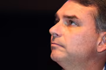Flávio diz que Moraes pode usar STF para “desequilibrar” eleições