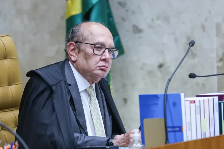 Oposição articula novo pedido de impeachment de Gilmar Mendes após ação contra Zema em inquérito