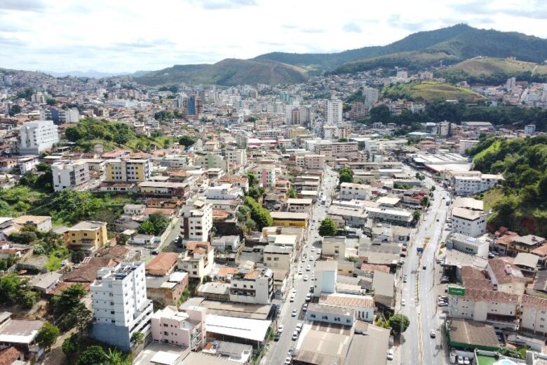 A antecipação do 13º salário dos servidores   injetará cerca R$ 14 milhões na economia de João Monlevade