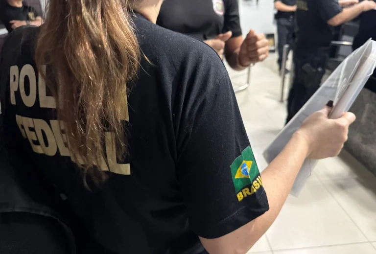 Operação mira quadrilha em MG que levou 1,1 mil brasileiros ilegalmente aos EUA