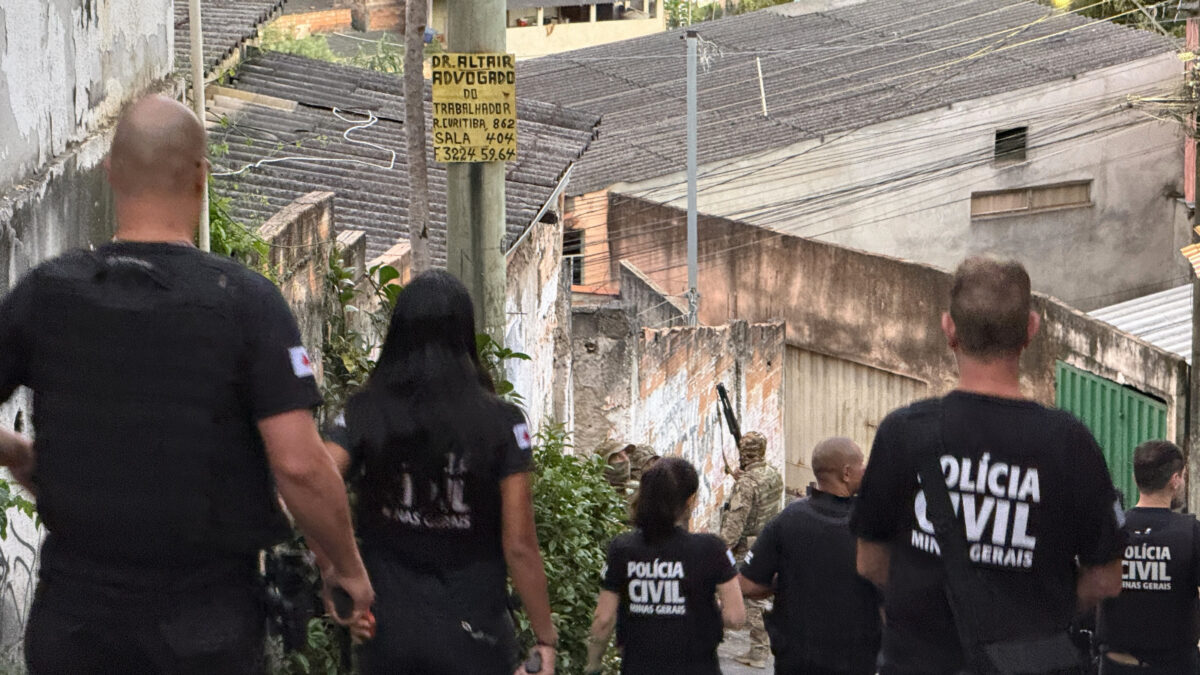 Operação mira tráfico na Vila Cemig após tensão entre grupos criminosos em BH