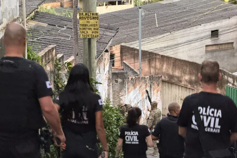 Operação mira tráfico na Vila Cemig após tensão entre grupos criminosos em BH