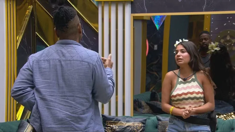 Clima esquenta no BBB 26: Leandro e Gabriela trocam farpas após dinâmica e expõem tensões no jogo