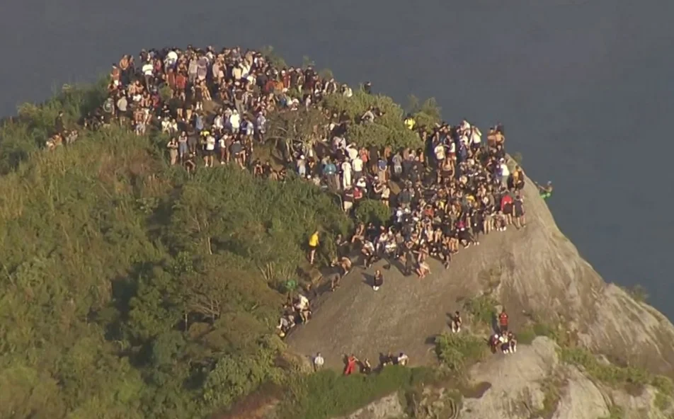 Operação policial deixa visitantes "ilhados" em cartão-postal do Rio de Janeiro