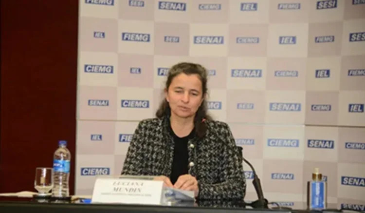 Governo de Minas exonera Luiz Claudio Gomes e nomeia Luciana Mundim como nova secretária da Fazenda