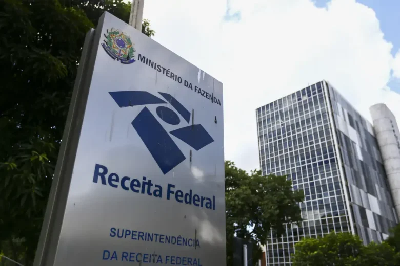 Banco Master: documentos da Receita mostram pagamento de R$ 40 milhões a escritório da esposa de Alexandre de Moraes