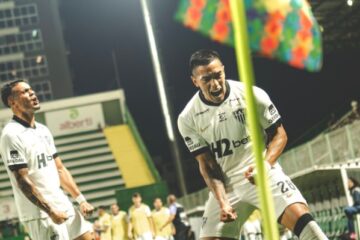 Galo domina, constrói vantagem cedo e goleia a Chapecoense por 4 a 0