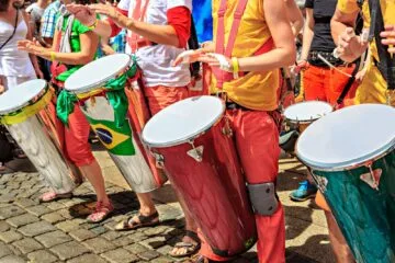 Instituto Alcântara promove oficina gratuita de percussão para estudantes da rede municipal, em Itabira