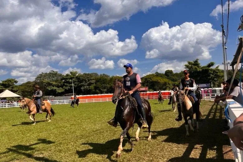 Domingo de tradição e festa marca o encerramento da Cavalgada em São Gonçalo do Rio Abaixo