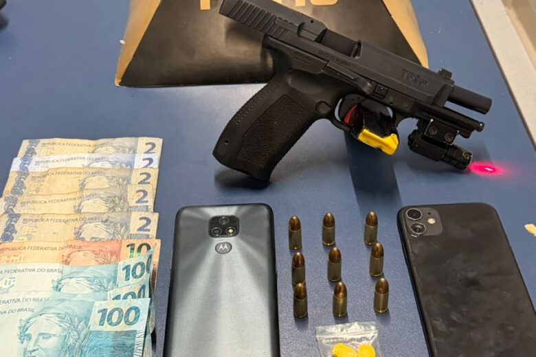 Itabira: jovem é preso com arma de uso restrito e comprimidos de ecstasy no bairro Gabiroba