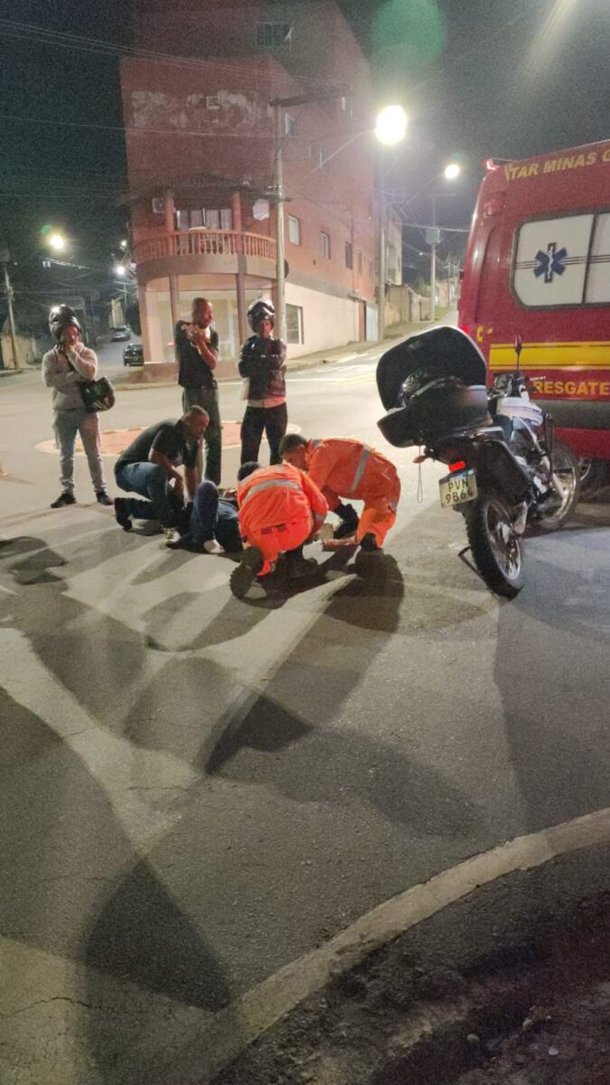 Motociclista fica ferida após colisão com caminhonete no bairro Hamilton, em Itabira