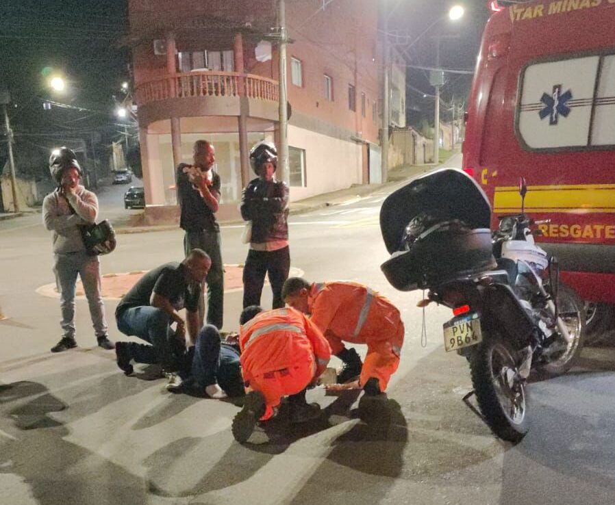 Motociclista fica ferida após colisão com caminhonete no bairro Hamilton, em Itabira