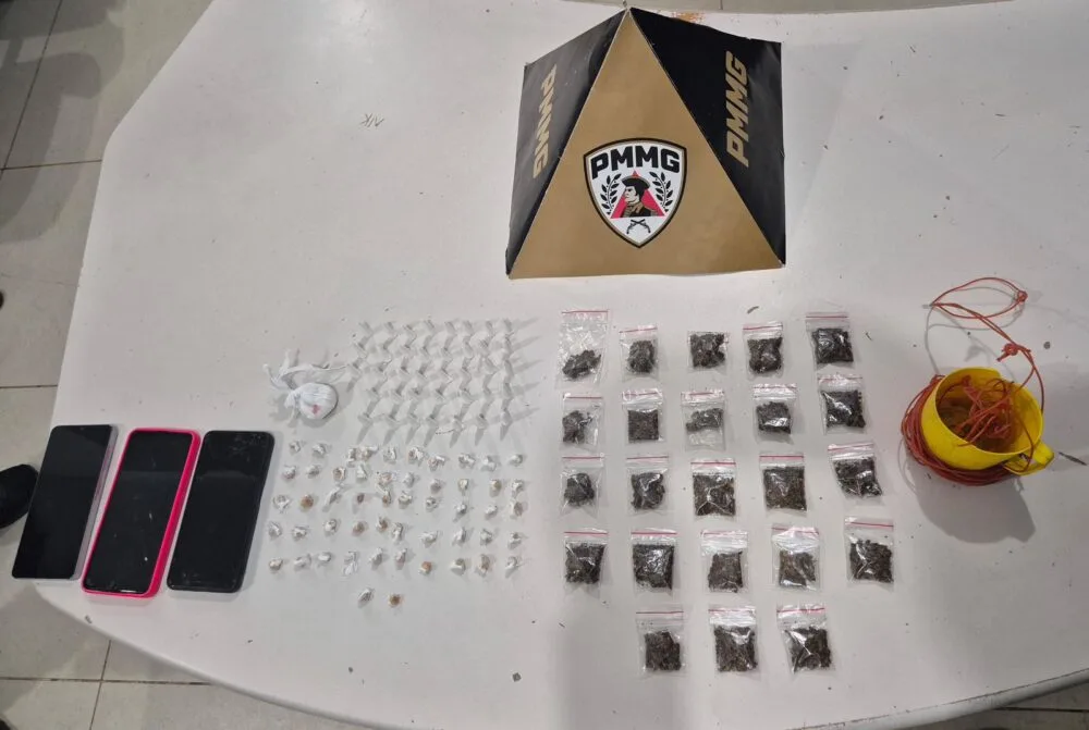 Três suspeitos são presos por tráfico de drogas no bairro Madre Maria de Jesus, em Itabira