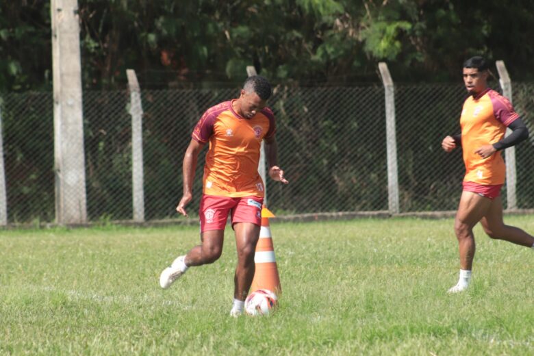 “É sempre um prazer vestir a camisa do Valério”, diz Igor Bádio sobre retorno e preparação para o Módulo II