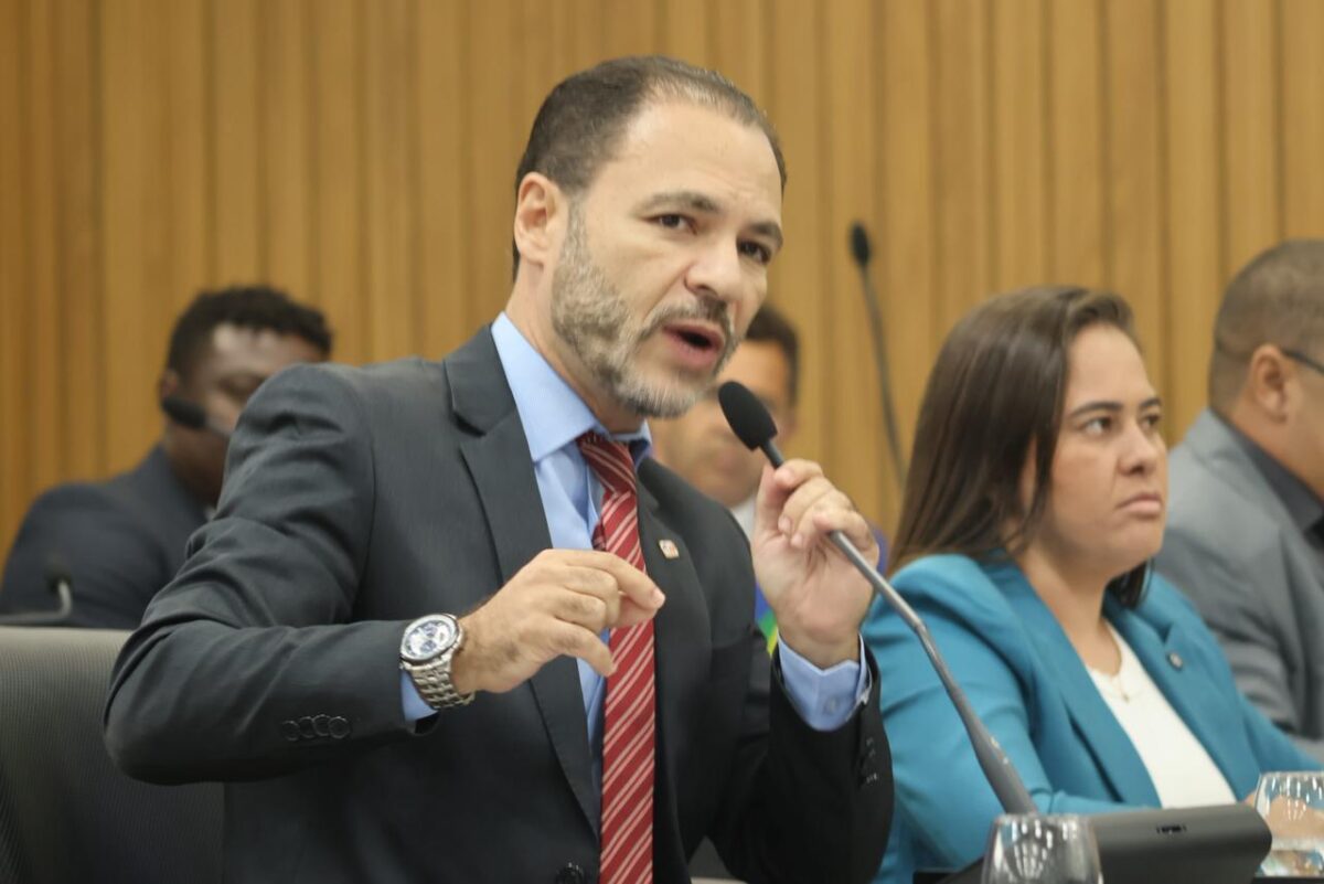 Vereador defende projeto que substitui sinal sonoro das escolas municipais; texto foi aprovado em segundo turno