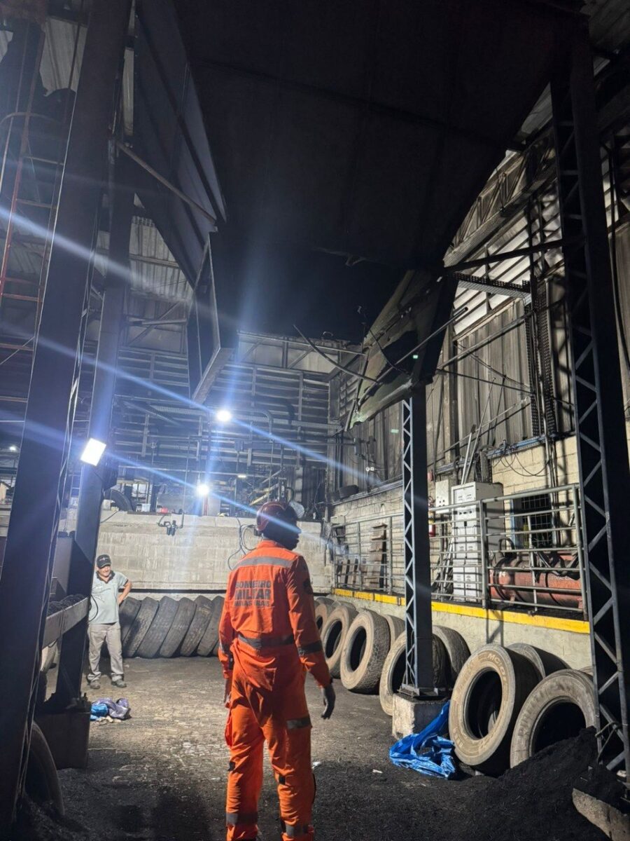 Trabalhador morre soterrado por pneu triturado em silo às margens da BR-040