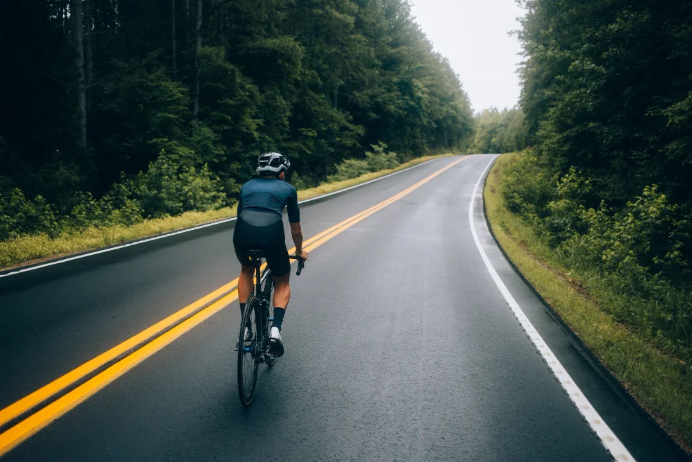 Acidente durante prova de ciclismo do Dia do Trabalhador deixa ciclista morta em Itabira