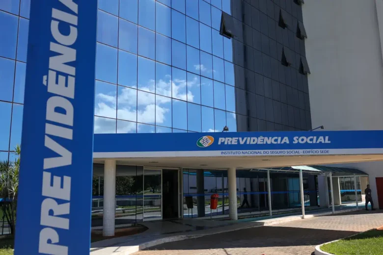 INSS começa a pagar nesta segunda-feira (25) a 2ª parcela do 13º salário a aposentados e pensionistas