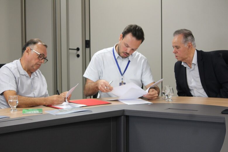 Tia Eliana anuncia expansão e instalará nova unidade industrial em São Gonçalo do Rio Abaixo; saiba mais Tia Eliana anuncia expansão e instalará nova unidade industrial em São Gonçalo do Rio Abaixo; saiba mais
