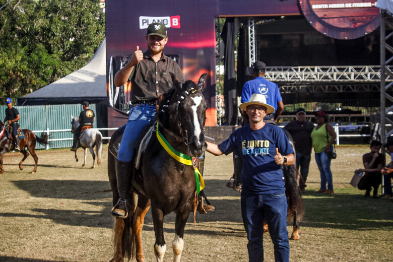 Domingo de tradição marca o encerramento da Cavalgada; veja quem esteve lá