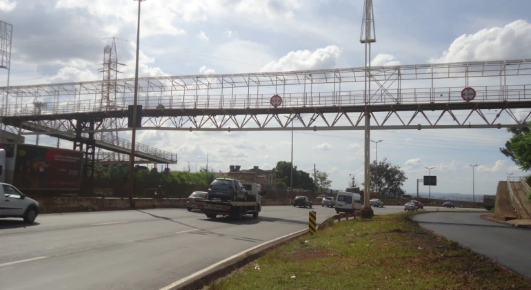 PBH reabre licitação para manutenção de passarelas e estruturas do Anel Rodoviário