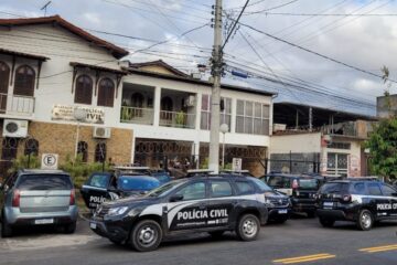Ex-companheiro é acusado por feminicídio após matar mulher a facadas na frente dos filhos em Timóteo