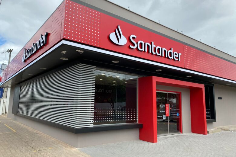 Santander terá que indenizar cliente negativado após renegociação de dívida