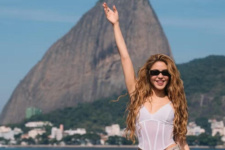 Shakira faz megashow gratuito em Copacabana neste sábado e promete reunir multidão de fãs Shakira faz megashow gratuito em Copacabana neste sábado e promete reunir multidão de fãs
