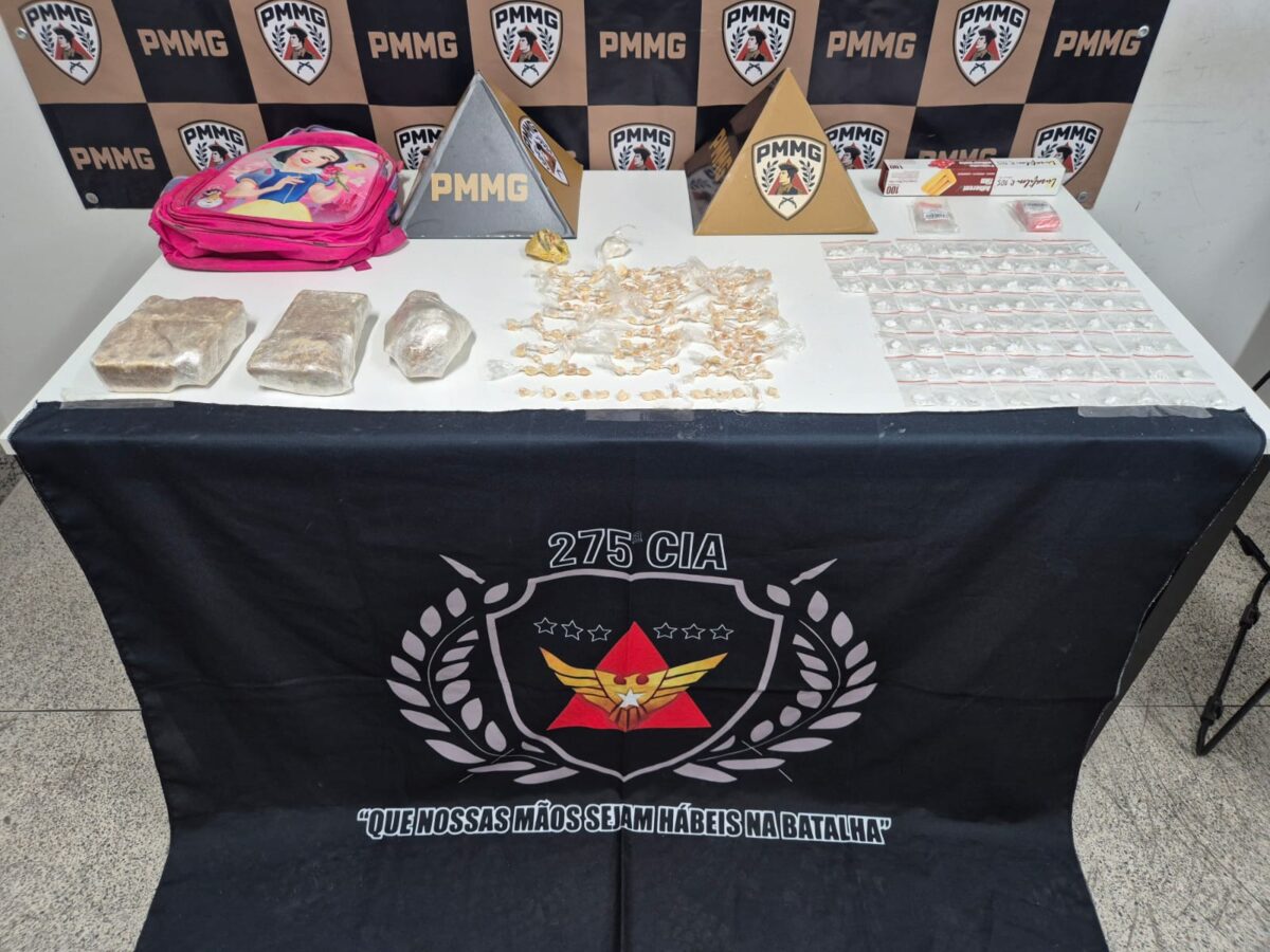 PM apreende três quilos de crack e dezenas de papelotes de cocaína em Coronel Fabriciano