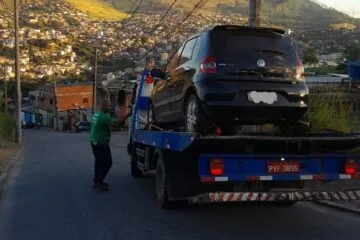 João Monlevade: Polícia Militar remove veículo com licenciamento atrasado desde 2019