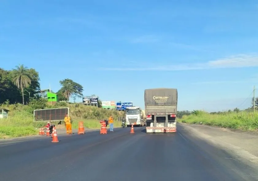 Obras na BR-381 causam lentidão em diferentes trechos entre Belo Horizonte e Governador Valadares nesta quarta-feira