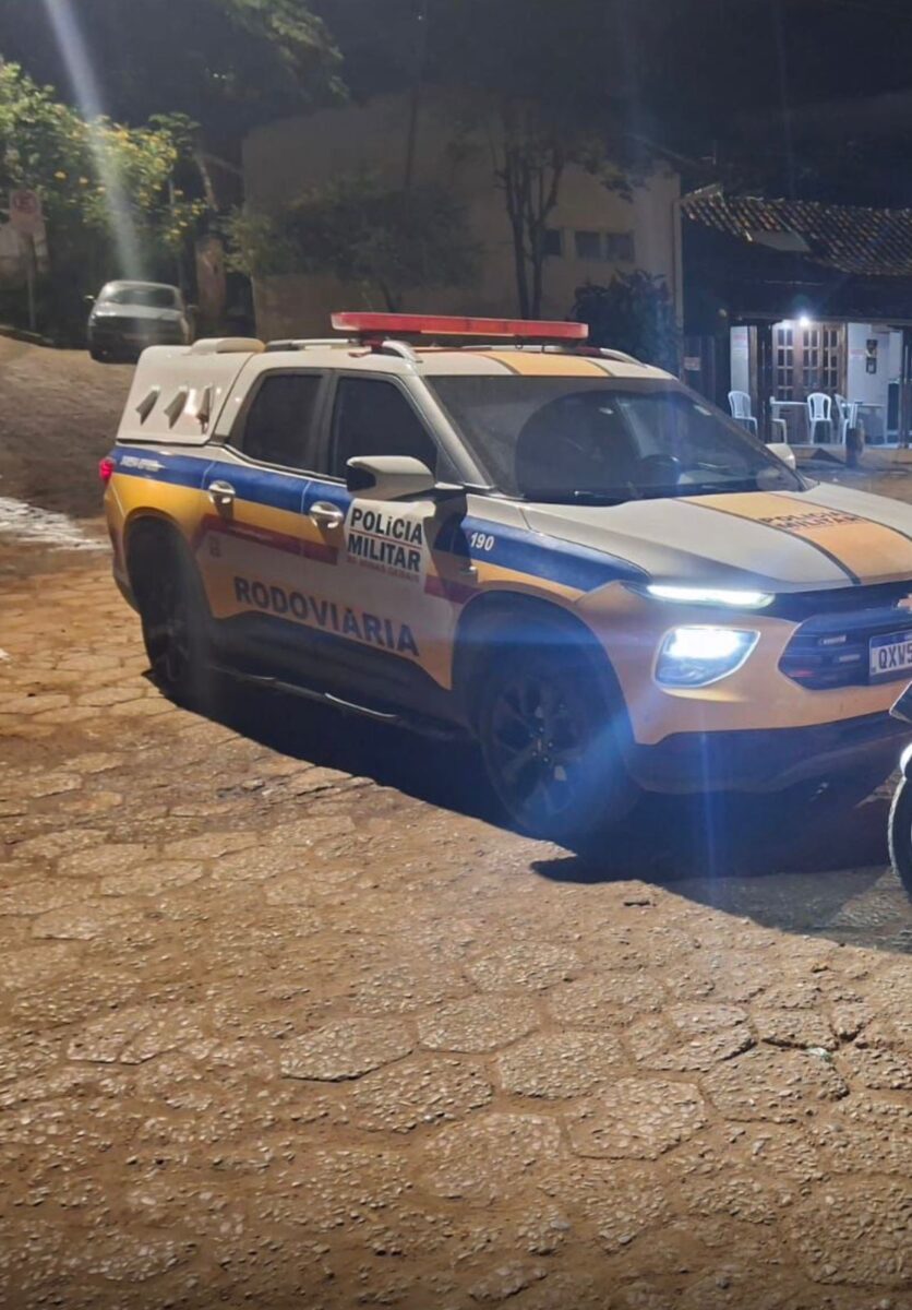 Motociclista embriagado tenta fugir de blitz, é preso e tem moto apreendida na MG-436