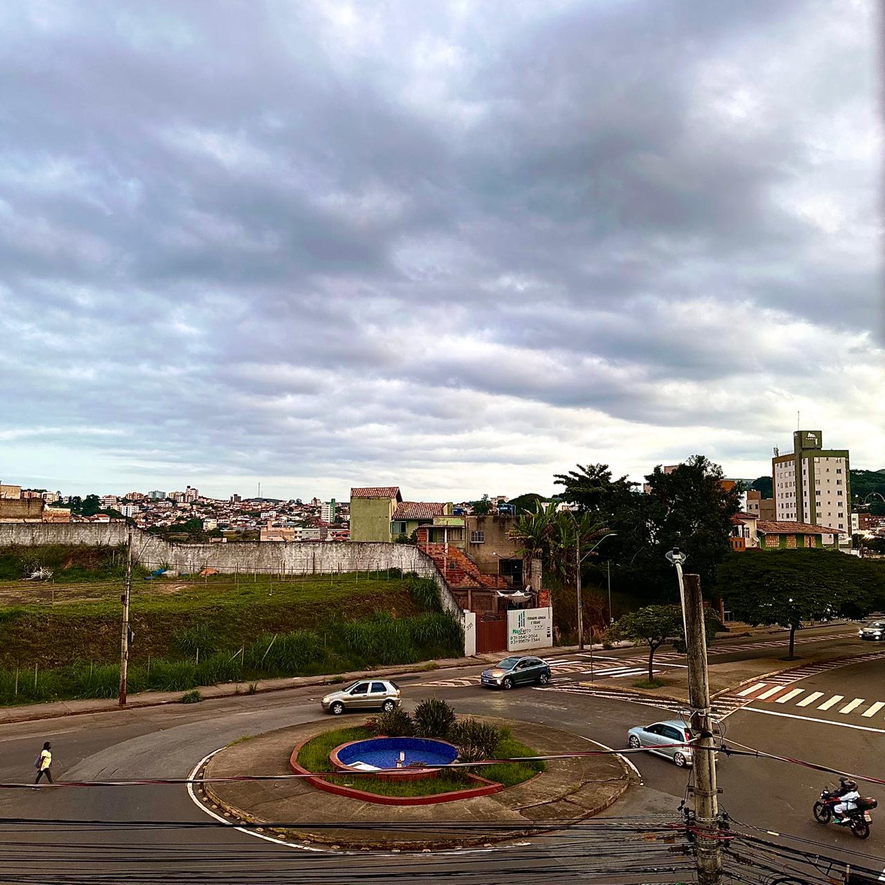 Frio nas primeiras horas e tempo estável marcam a sexta-feira em Minas Gerais; veja a previsão para BH, Itabira e João Monlevade